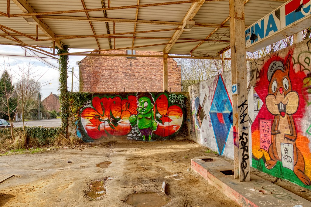 HDR Doel belgie belgique urbex decay verlaten spookdorp spookstad kerncentrale graffiti